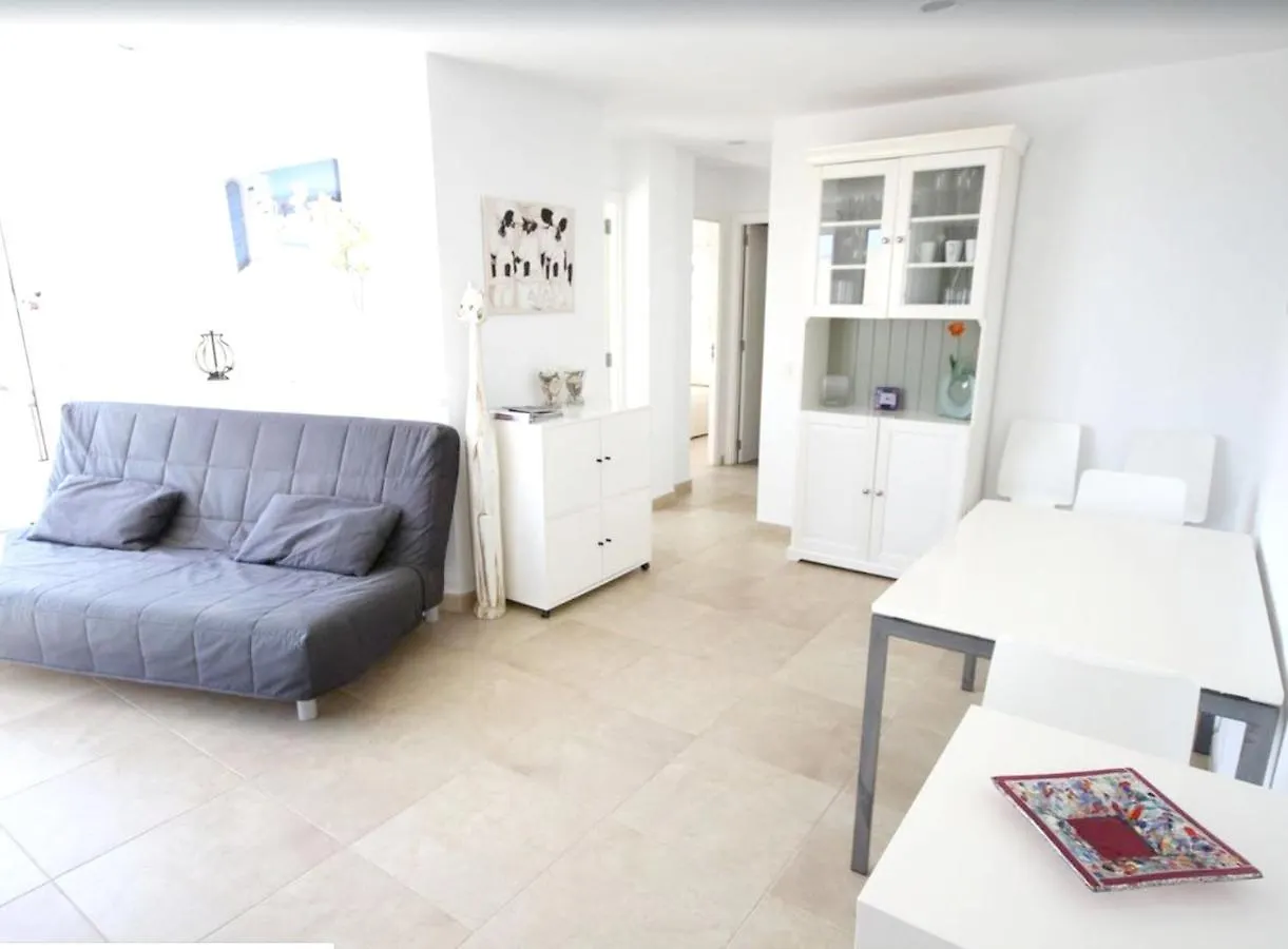 Apartment With Terrace And Jacuzzi In Puerto De Pollenca 120 M² 포엔샤 항구 0*,  스페인