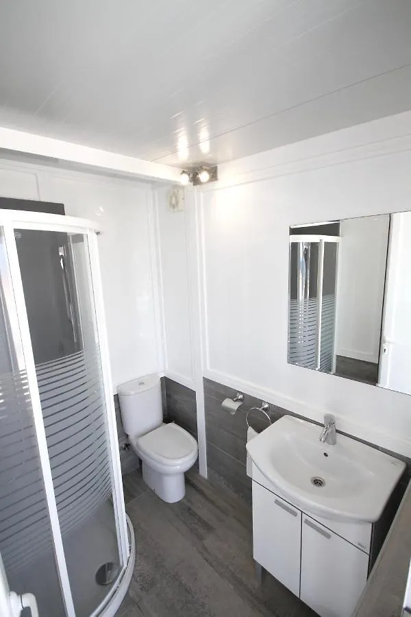 Apartment With Terrace And Jacuzzi In Puerto De Pollenca 120 M² 포엔샤 항구 0*,  스페인